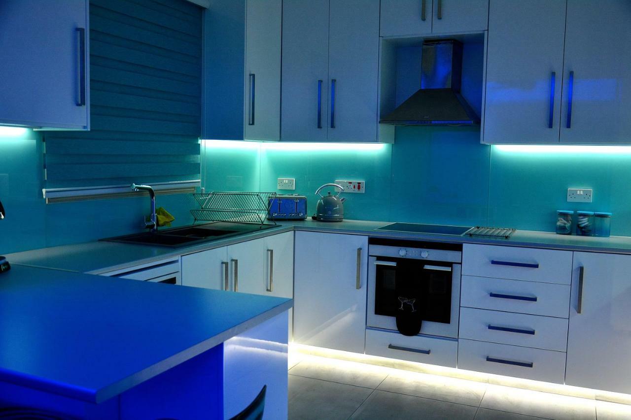 Villa Ocean Breeze Peyia Luaran gambar